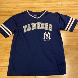 Navy Blue Yankees Jersey for boys size 12-14